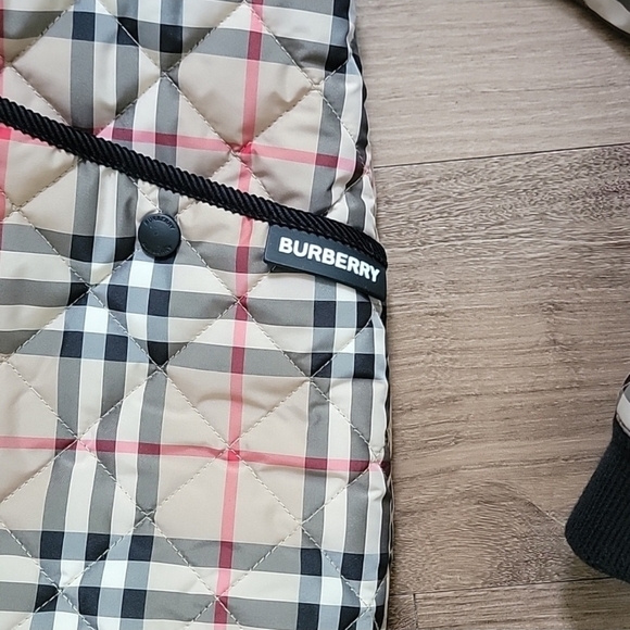 Kids Burberry Beige Plaid Jacket with Black Trim - Picture 4 of 6